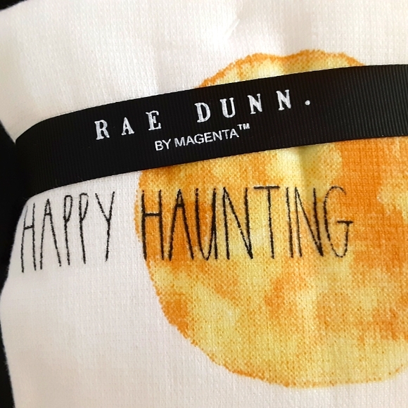 ๐๏ธ Set of 3 Rae Dunn Halloween Towels ๐พ - Picture 3 of 5